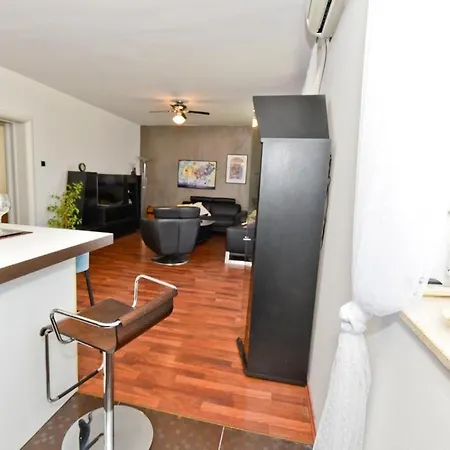 דירה Hana With Free Parking And Garden